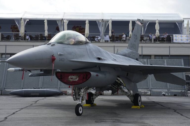 F-16 pilot calls the fighter jets sought by Ukraine ‘easy to fly’