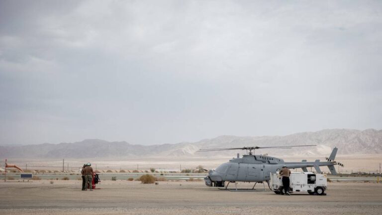 Manned Marine helicopter refuels unmanned helo for 1st time